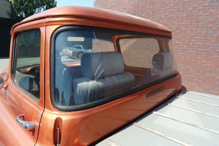 1957 Chevrolet 3100 Apache "Bolts en nuts" gerestaureerd . APK en Belastingvrij.