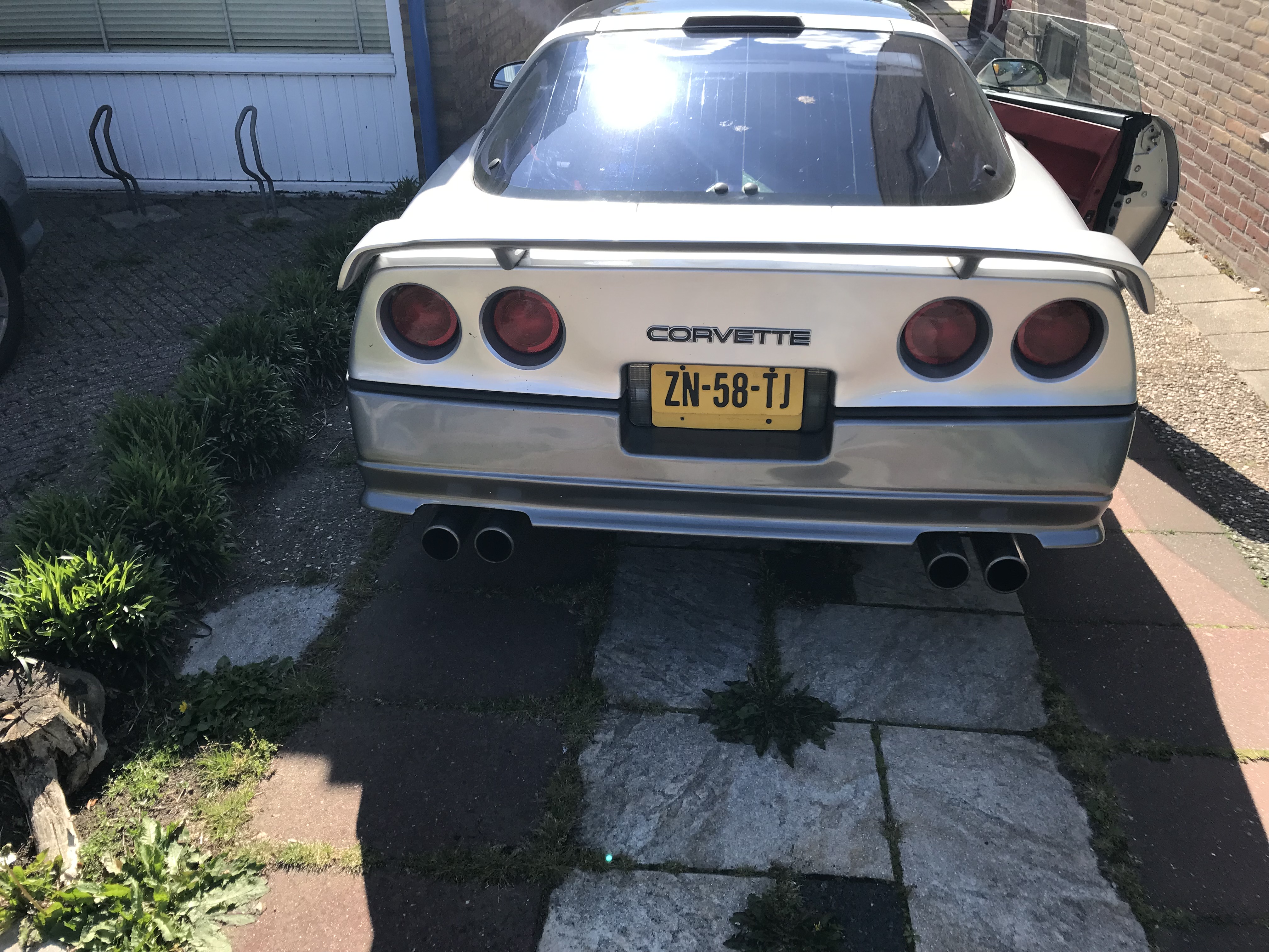C4 Chevrolet Corvette uit 1986 met LS6 motor